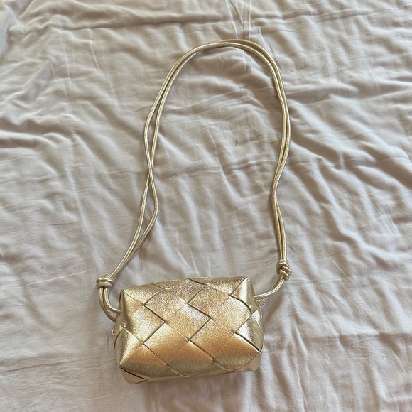 Metallic Gold Vegan Leather Crossbody Bag - Picture 1 of 6